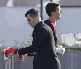 西媒：巴萨准备续约+外租佩尼亚，下家在科莫和塞尔塔二选一