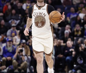 开云-库里过去11场缺席期间 斯潘塞3场得分全队最高 梅尔顿&amp;穆迪2次