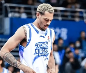 宁波冲突后续！兹利已走人，刘家成更衣室下令：破坏团队就滚蛋！|贝兹利|体育比赛|球队|比赛|数据_新浪体育_新浪新闻